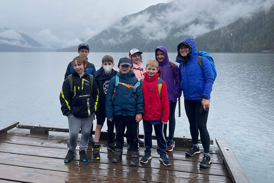 Elementary students on a trip to Lake Crescent